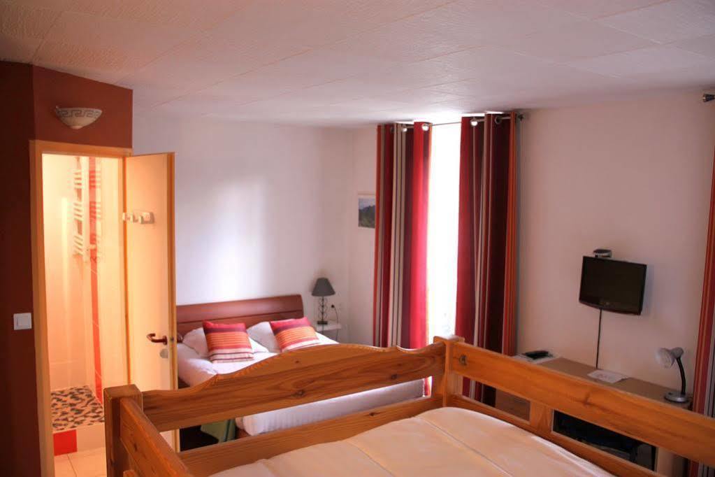 Agape Hotel Bessines Екстериор снимка