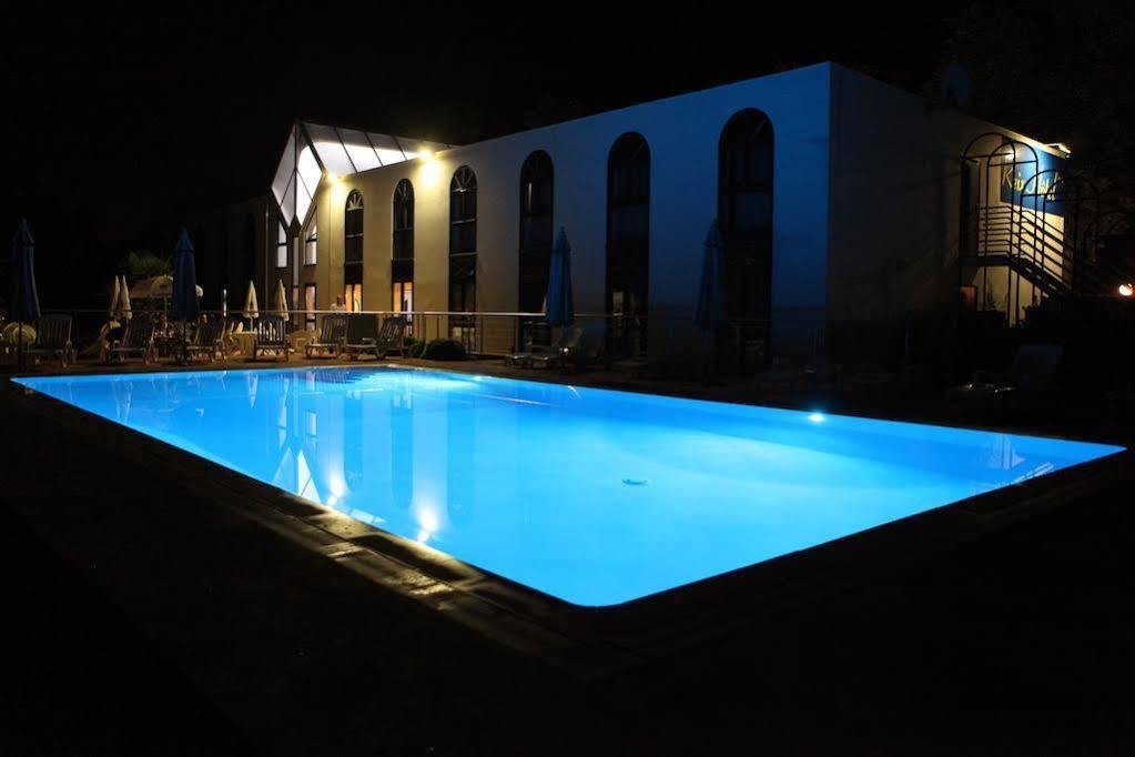 Agape Hotel Bessines Екстериор снимка