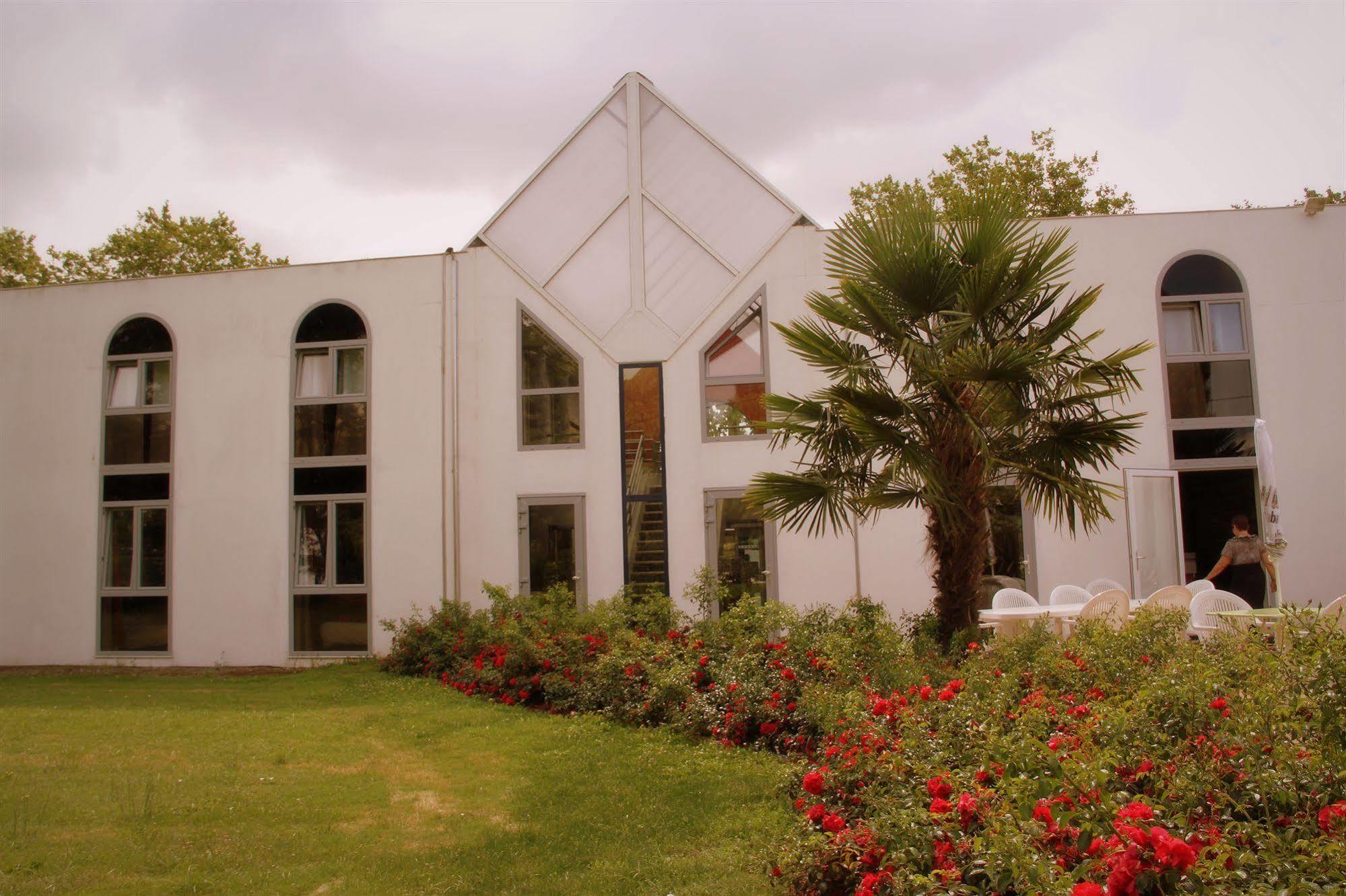 Agape Hotel Bessines Екстериор снимка