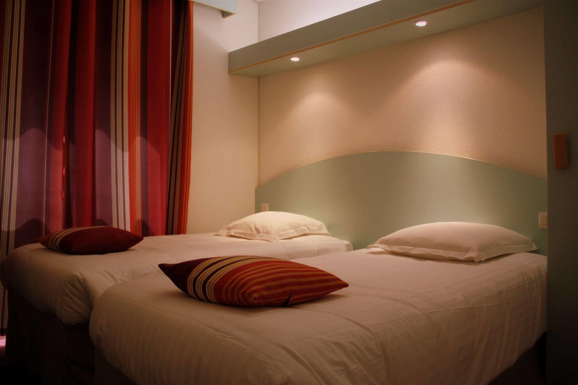 Agape Hotel Bessines Екстериор снимка