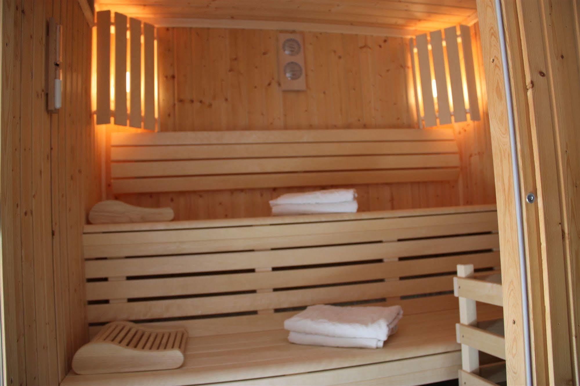 Agape Hotel Bessines Екстериор снимка